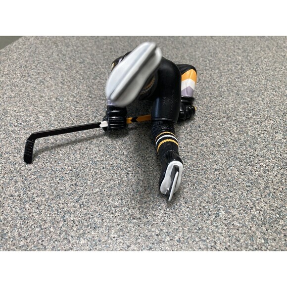 Hockey  2001 Hallmark Keepsake Ornament JAROMIR JAGR Pittsburgh Penguins Hockey - Picture 15 of 16